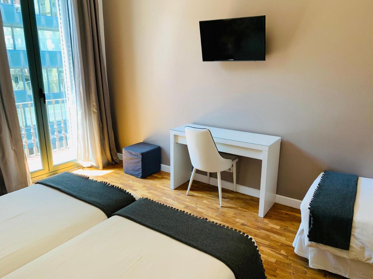 Super Balmes Guest House Barcelona Exterior foto